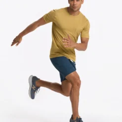 Tradewind Performance Tee | Ojai Heather -Deals Haute Drape Store V109HOJ SP23 M ECOMM TOPS FULL 1114 1x1 d689e333 777f 4267 bd12 6542c5de9436