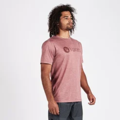 V1 Vuori Tech Tee | Saltwater Red Heather -Deals Haute Drape Store V157SWH 2