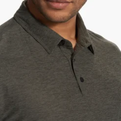 Strato Tech Polo | Balsam Heather 8 Strato Tech Polo | Balsam Heather -Deals Haute Drape Store V188HBM FA23 M ECOMM TOPS DETAIL 8