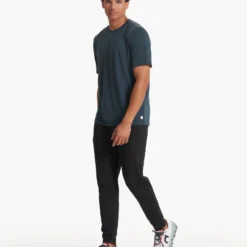 Current Tech Tee | Beryl -Deals Haute Drape Store V195BER SP23 M ECOMM TOPS FULL 3957 1x1 486f9597 d82f 4572 8f02 44e11a3fface