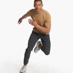 Current Tech Tee | Wheat -Deals Haute Drape Store V195WHE FA23 M ECOMM TOPS FULL 4