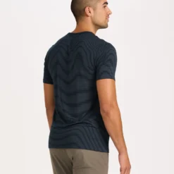 Linear Tech Tee | Ink -Deals Haute Drape Store V196INK 3 fb66971f 336c 4850 a7a7 72b70ffae042