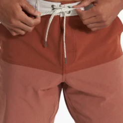 Cruise Boardshort | Dark Penny Linen Texture Block -Deals Haute Drape Store V314DPB SP23 M ECOMM BOARDSHORTS DETAIL 1356 1X1 4d54cf45 896e 4455 a1dd 2e8ef99bb2f1