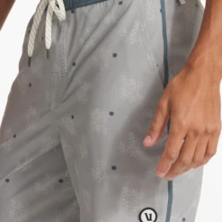 Cruise Boardshort | White Sage Desert Bloom -Deals Haute Drape Store V314WSD SP23 M ECOMM BOARDSHORTS DETAIL 2055 1X1 c0f8890a 350e 401e aaf6 e911f94bfc03