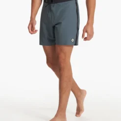 Peak Boardshort | Lake -Deals Haute Drape Store V374LAK SP23 M ECOMM BOARDSHORTS BOTTOM 1530 1x1 feccf342 1800 4caa 9137 bec9dfcc9b8d